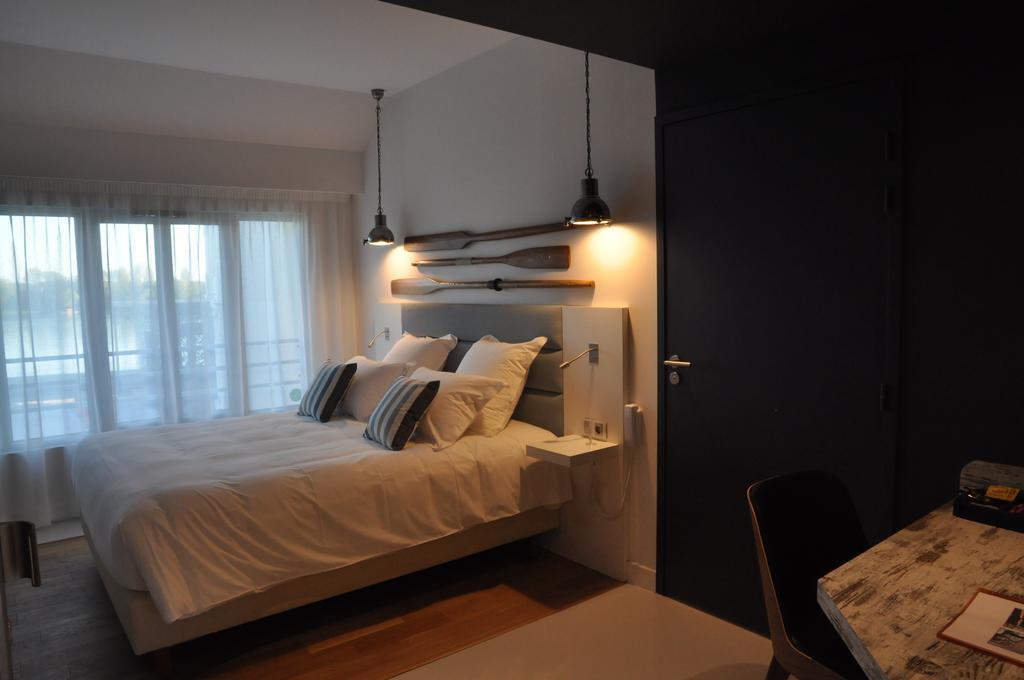 Les 3 Lieux Hotell Les Ponts-de-Cé Exteriör bild