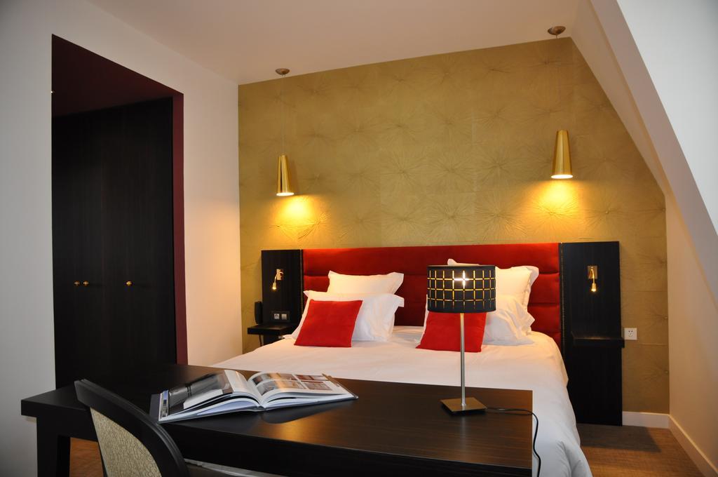 Les 3 Lieux Hotell Les Ponts-de-Cé Exteriör bild