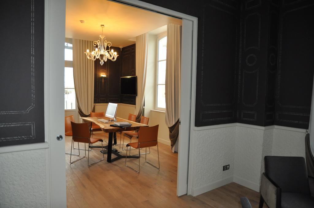 Les 3 Lieux Hotell Les Ponts-de-Cé Exteriör bild