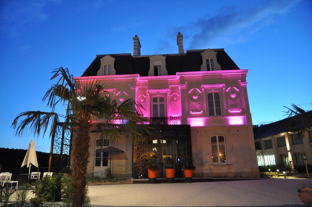 Les 3 Lieux Hotell Les Ponts-de-Cé Exteriör bild