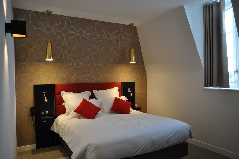Les 3 Lieux Hotell Les Ponts-de-Cé Exteriör bild