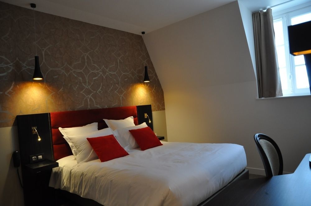Les 3 Lieux Hotell Les Ponts-de-Cé Exteriör bild