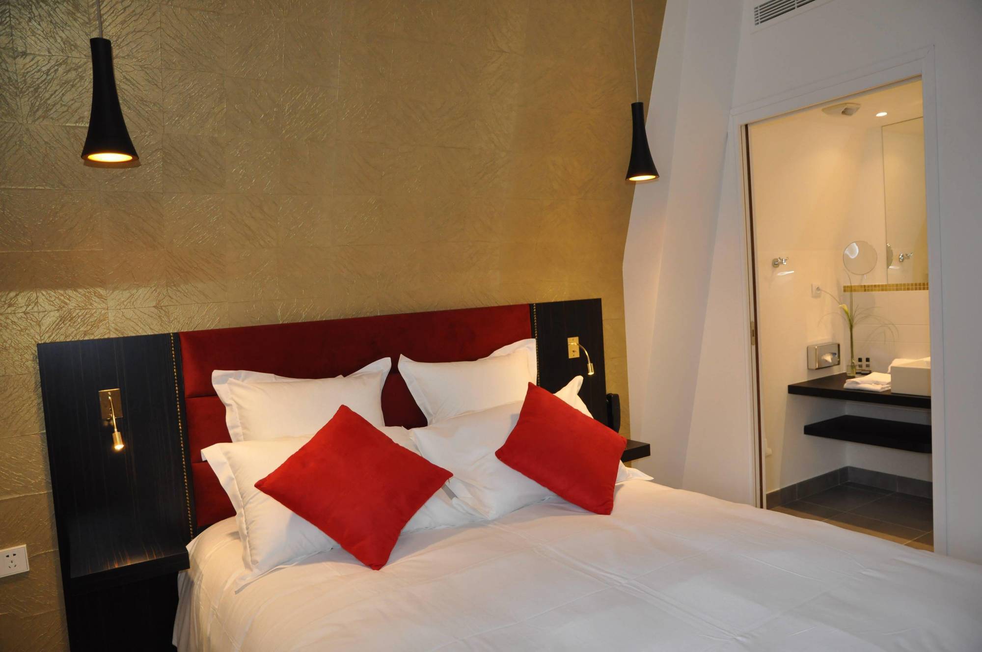 Les 3 Lieux Hotell Les Ponts-de-Cé Exteriör bild