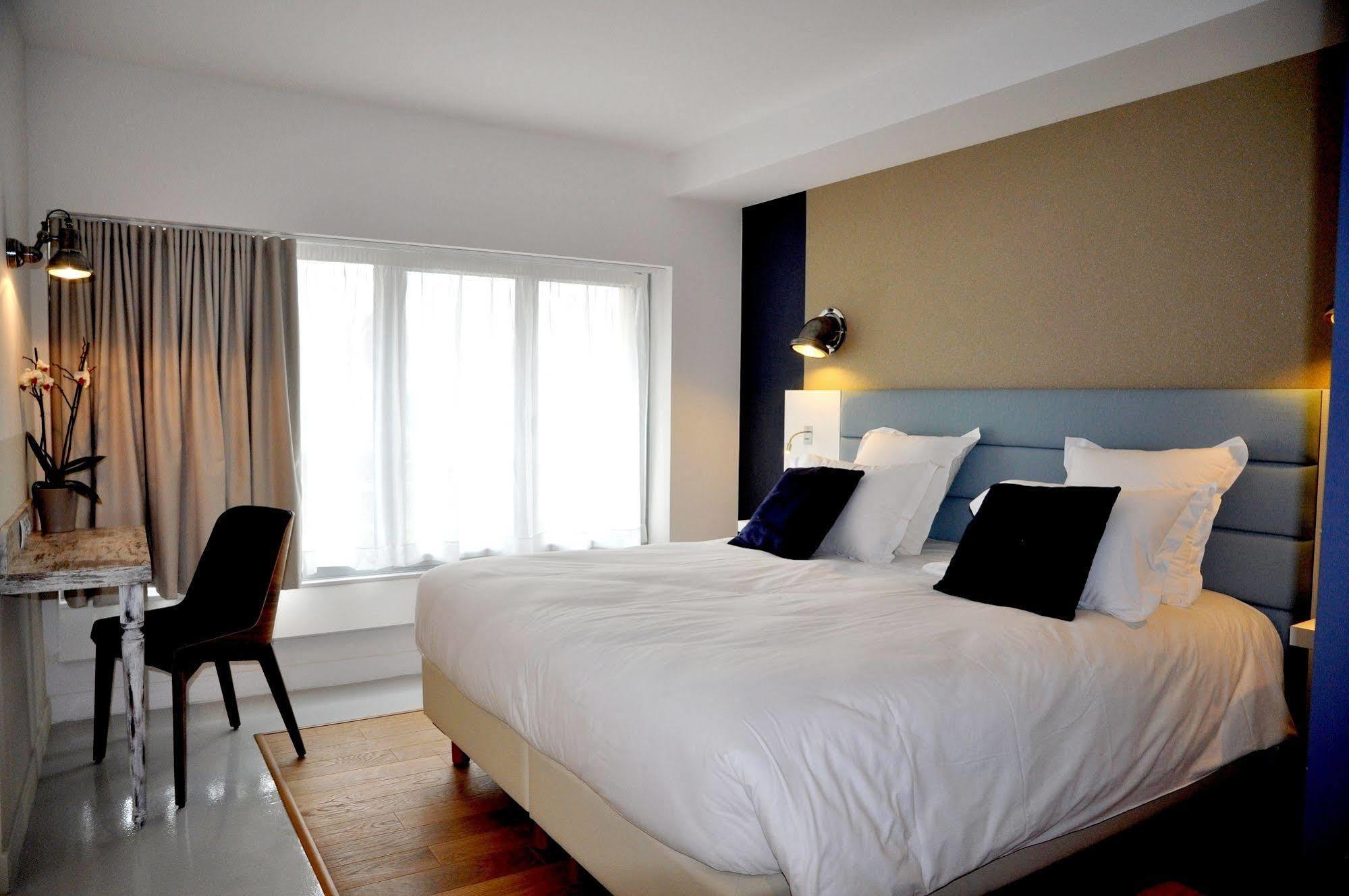 Les 3 Lieux Hotell Les Ponts-de-Cé Exteriör bild